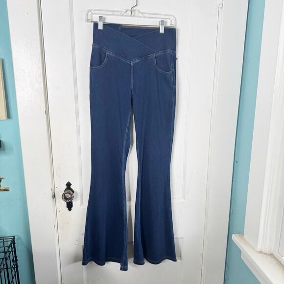 Halara Flex High Waisted Crossover Pocket Washed Stretch Knit Casual Flare Jeans - Picture 2 of 14